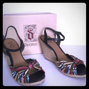 NIB DECREE CORA BROWN SIZE 9.5 WITH 4” WEDGE HEEL